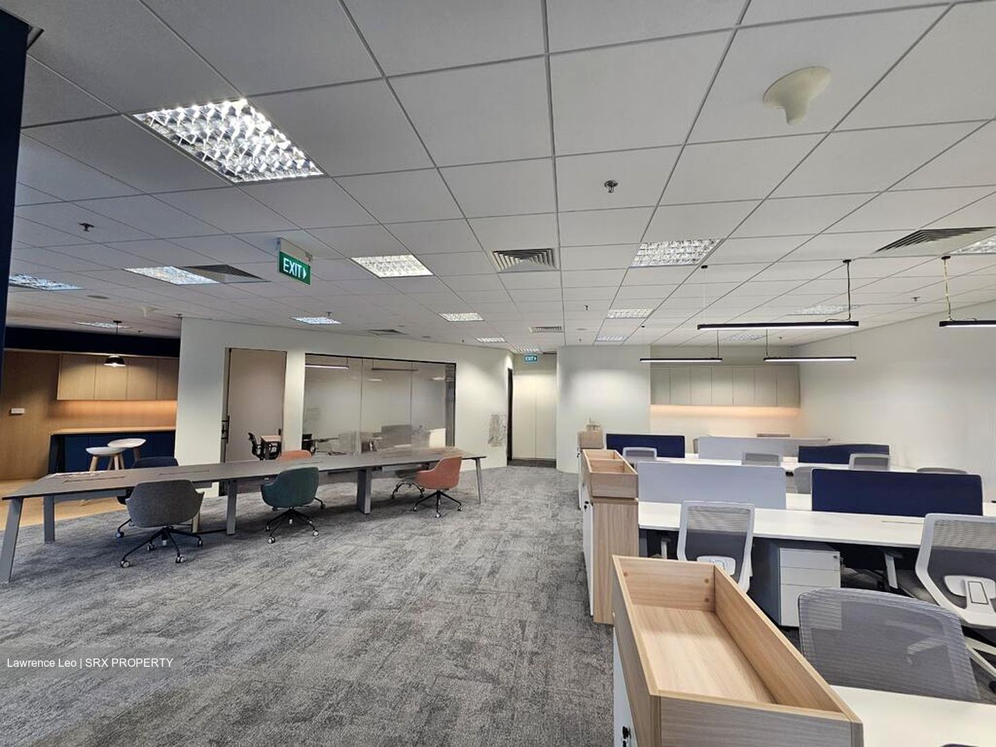 PLUS (D1), Office #472905731